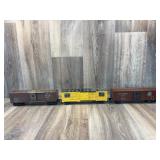 Qty 3 NPC 324-4 plastic boxcars