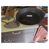 Cast Iron Skillett No10 & Cast Iron Iron