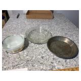 Pyrex Dish (chipped lid) & Pie Plates