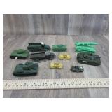 10 Plastic Army Toys