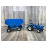 Ford 1920 Tractor w/Gravity Wagon 1:16 Scale