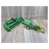 JD 1600 Mower Conditioner (damage) ERTL, JD Kicker