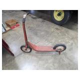 'Radio Line' Metal Scooter