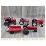 2 Tractors & Manure Spreader & International 2294
