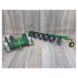 JD Disc & 6 Bottom Plow ERTL 1:16 Scale