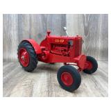 Co-op Heritage Collection Tractor E-4 ERTL 1:16 Sc