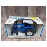 Ford TW-5 FWD Tractor ERTL 1:32 Scale, In Box