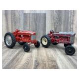 Hubley Wide Front End Tractors 1:16 Scale (2)
