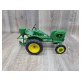 JD Tractor w/Single Row Planter Model L (Spe+B193C