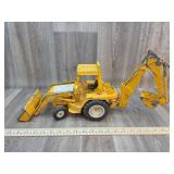 International Backhoe ERTL (missing stack)