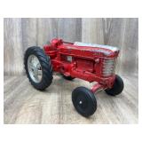 Hubley Tractor 1:16 Scale