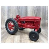 Hubley Tractor 1:16 Scale
