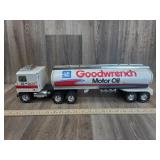 Nylint GM Goodwrench Semi & Tanker Trailer