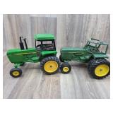 JD 4450 Tractor, JD Tractor Damage 1:16 Scale