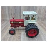 International 1256 Turbo Tractor Duals 1:32 Scale
