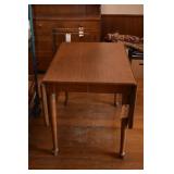 Drop Leaf Kitchen Table w/two leaf