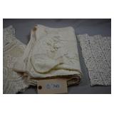 Tablecloth, 5 valances, table runner and pillow ca
