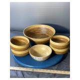Salad Bowl w 8 bowls and Servers