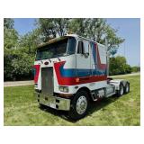1986 Peterbilt 362 Semi