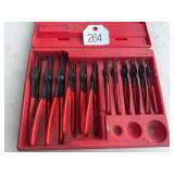 MAC 12 Pc Snap Ring Plier Set in Case