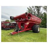 J&M 1050 Grain Storm Grain Cart ï¿¼