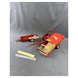 Tru-Scale Pressed Steel Toy Combine & Spreader