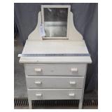White Wood Dressing Table with Mirror
