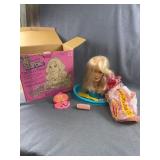 Mattel SuperStar Barbie Styling Head No. 9827