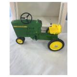 JD 20 Pedeal Tractor 1:16 Scale  Damaged