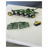 JD 4 Bottom Plow 1:16, Oliver Field Cultivator 1:1