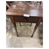 Walntu table-22x21x29' tall