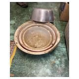 Graduated Enamelware Wash Basins with Aluminum Mix
