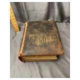Antique Pronouncing Parallel Family Bible IOOF Ind
