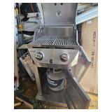 CHAR-BROIL PROPANE GRILL