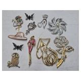 COSTUME JEWELRY BROOCHES