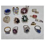 LADIES RINGS W/SETTINGS, BROOCHES, NECKLACE
