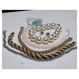 COSTUME JEWELRY NECKLACES