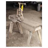 PIPE VISE