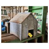 TINMETAL CHICKEN BARN