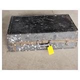 FLAT TOP TRUNK