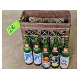 PLASTIC CRATE W/7UP BOTTLES