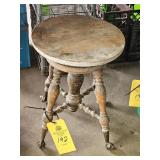 ORGAN STOOL