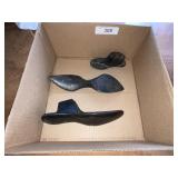 SHOE HORNS