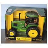 JOHN DEERE 2755 1/16 DIE CAST