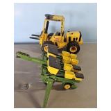 TONKA FORKLIFT/JOHN DEER PLANTER