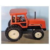 ERTL 8010        ALLIS CHALMERS TRACTOR