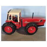 INTERNATIONAL 3588 TRACTOR