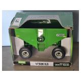 ERTL JOHN DEERE GRAVITY WAGON