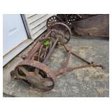 PULL TYPE REEL MOWER