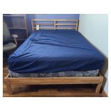 FULL SIZE BED W/MATTRESS/BOX SPRINGS